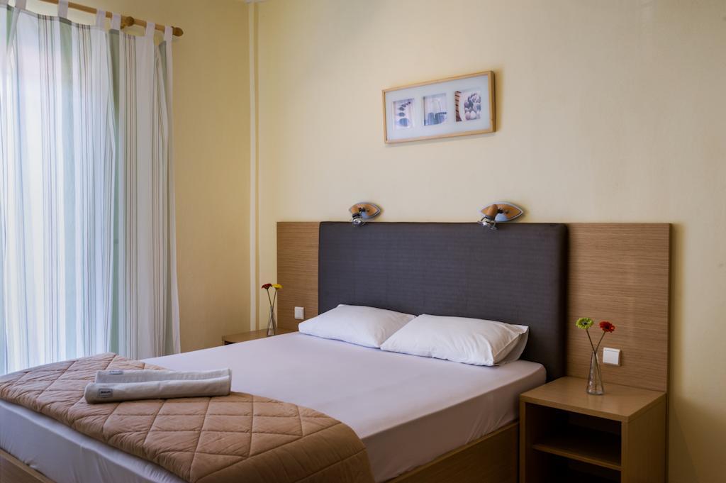 Nepheli Apartments And Studios Paralia Katerinis Bilik gambar