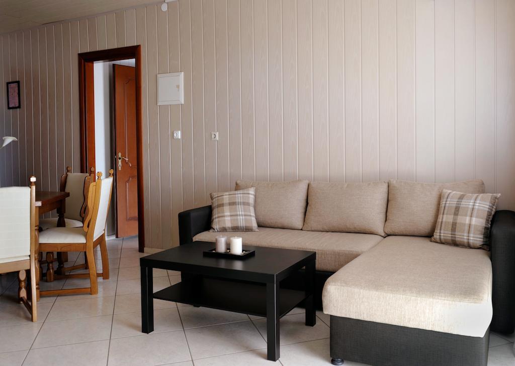 Nepheli Apartments And Studios Paralia Katerinis Bilik gambar
