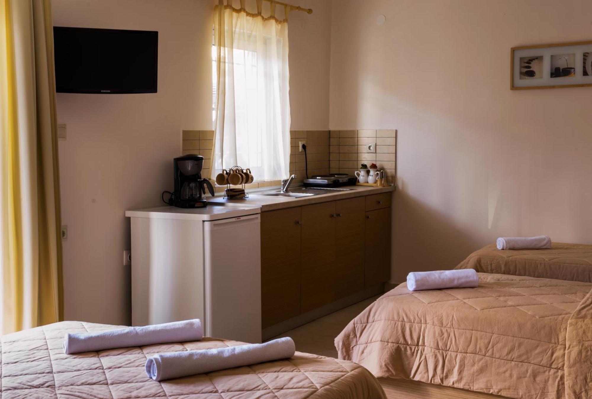 Nepheli Apartments And Studios Paralia Katerinis Luaran gambar