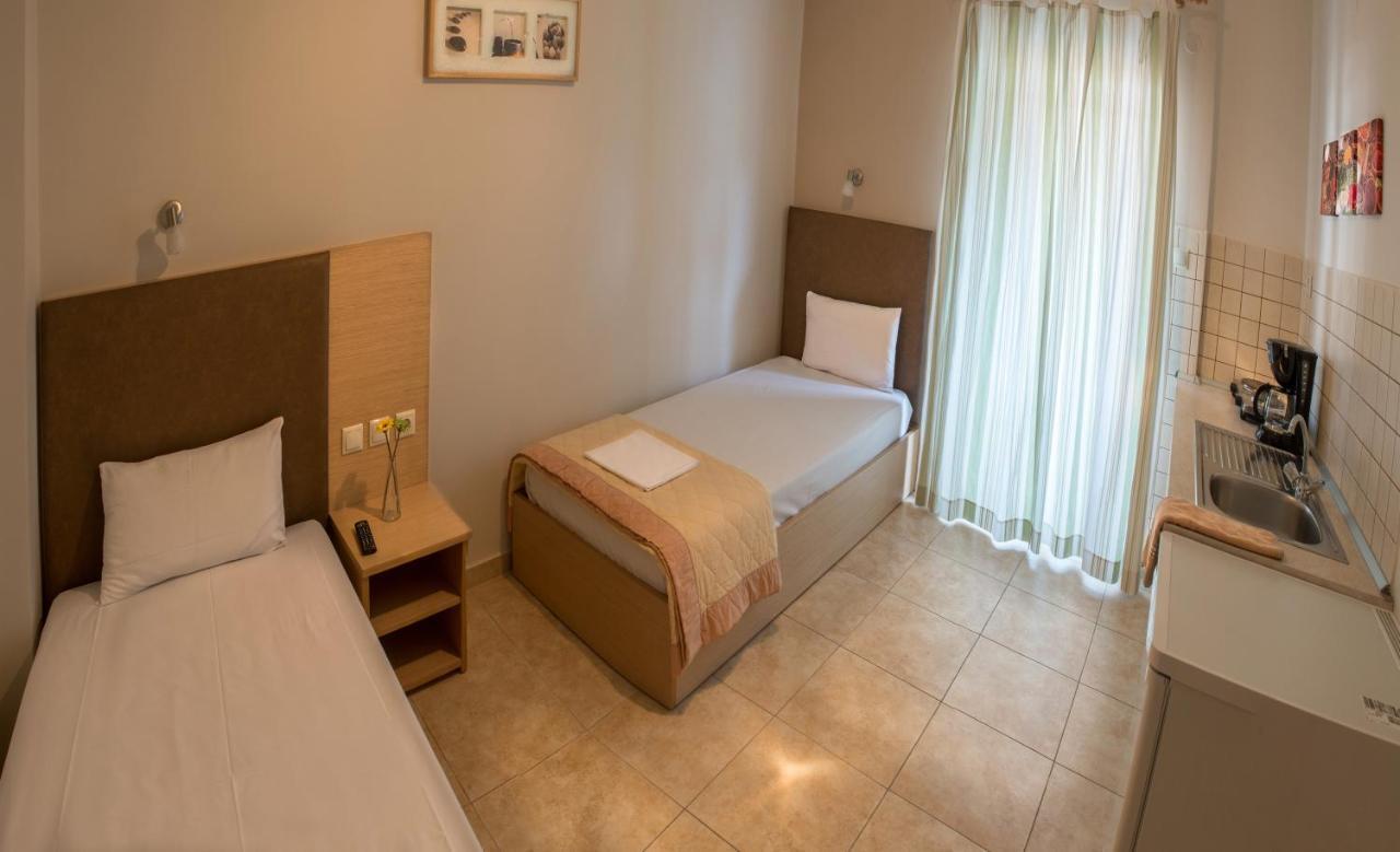 Nepheli Apartments And Studios Paralia Katerinis Bilik gambar